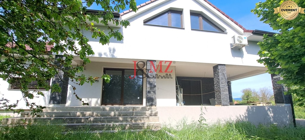 DOHODA Rodinný dom, garáž a záhrada 2.600 m2, Žemberovce (SM–905)