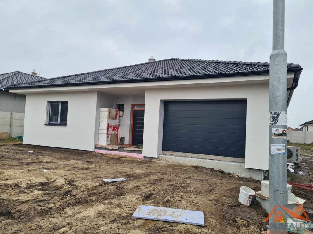 NOVOSTAVBA ( PROJEKT) čoskoro vo výstavbe Bajč ! 2