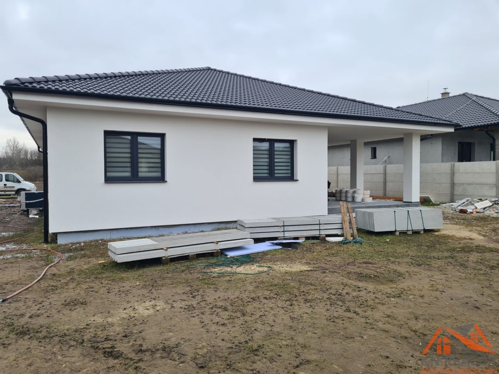 NOVOSTAVBA ( PROJEKT) čoskoro vo výstavbe Bajč ! 4