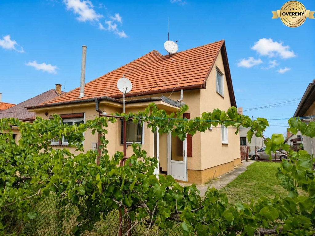 ‼️ OSLANY ‼️ RODINNÝ DOM NA PREDAJ ( okres PRIEVIDZA ) ‼️ 3