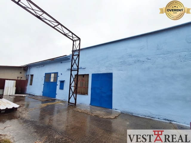 Na prenájom skladovo výrobný priestor s pozemkom 560m2 Sereď