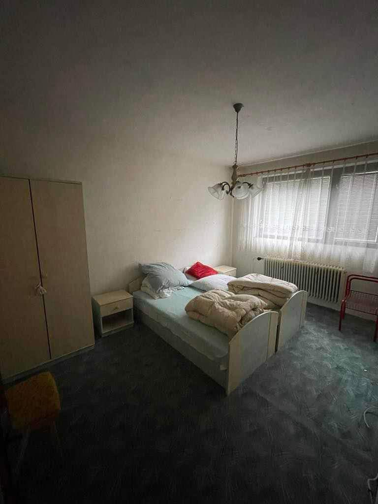 Miesto pre rodinný život – 4-izbový dom s garážou v Novej Bani. 5