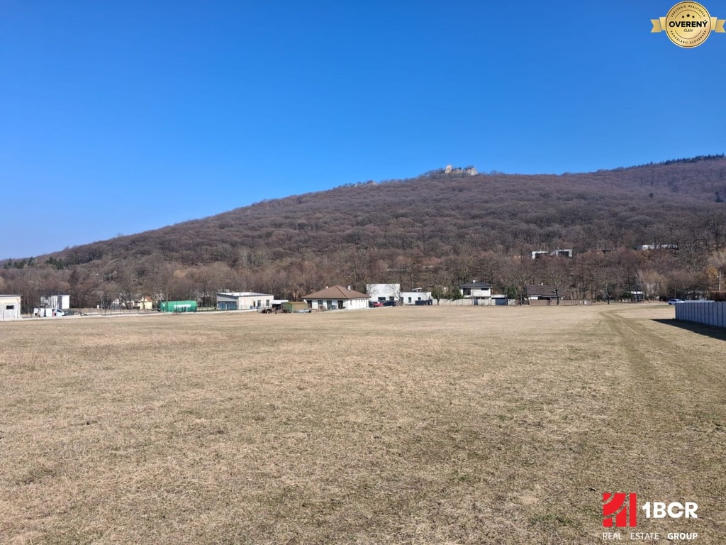 1.BCR | VEĽKÝ STAVEBNÝ POZEMOK, BORINKA