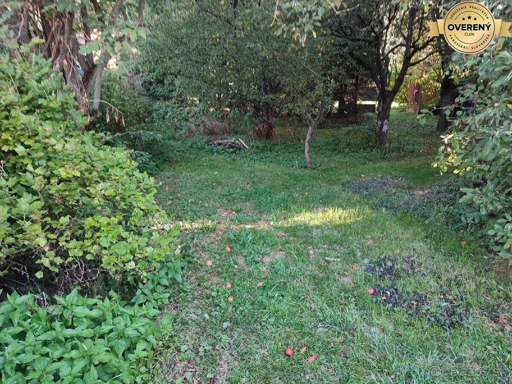 Stavebný ,slnečný pozemok V Liptovskej Porúbke 700m2 4