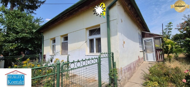 Rezervované *Na PREDAJ rod.dom s 2 bytovými jednotkami TVRDOŠOVCE