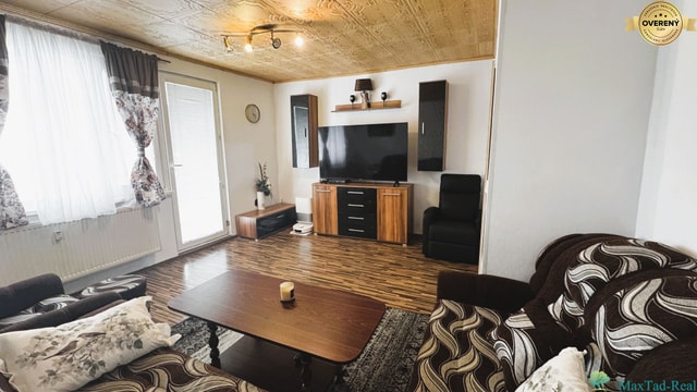 94,66 m², štyri izby a nikto nad hlavou. A Komenského má svoje výhody!