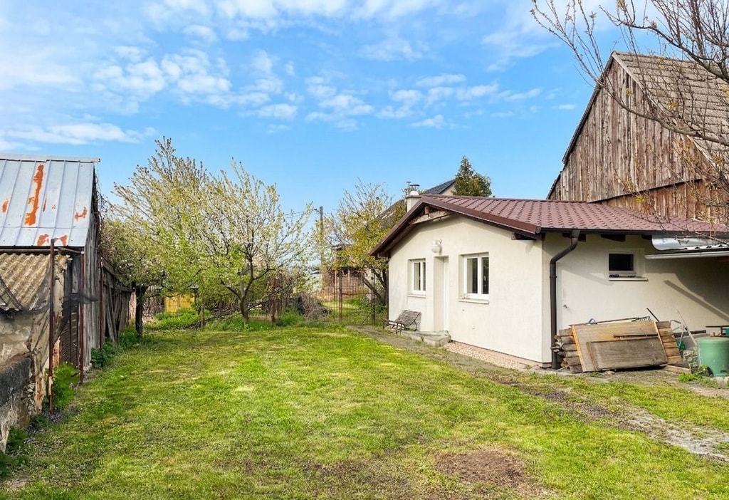 Stavebný pozemok so záhradným domčekom, Jablonové 4