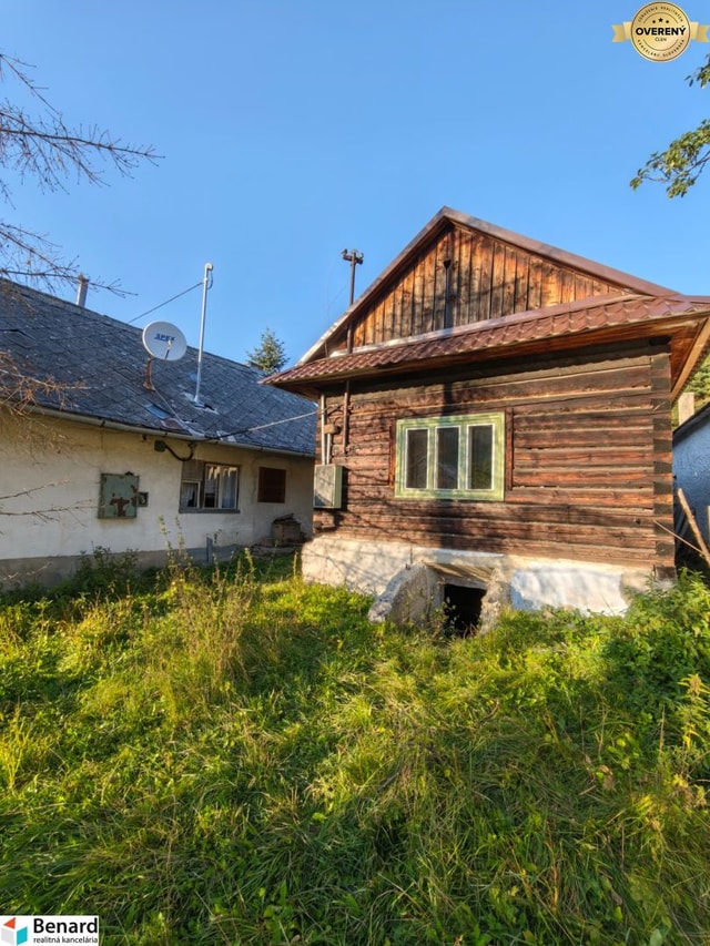 DREVENICA / RODINNÝ DOM V OBCI ČIRČ, 760 m2