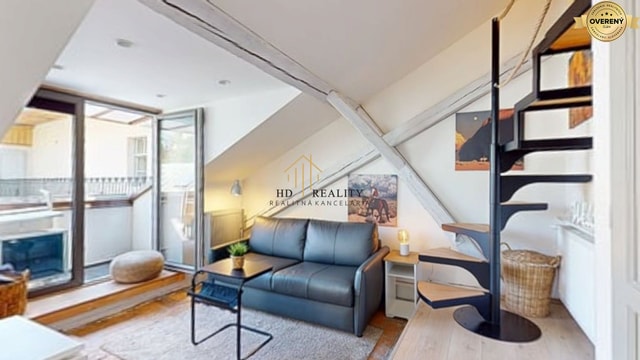 HD REALITY, prenájom,  jednoizbový apartmán v centre Banskej Štiavnice