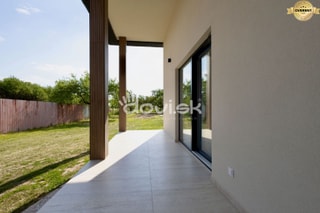 Photo 34