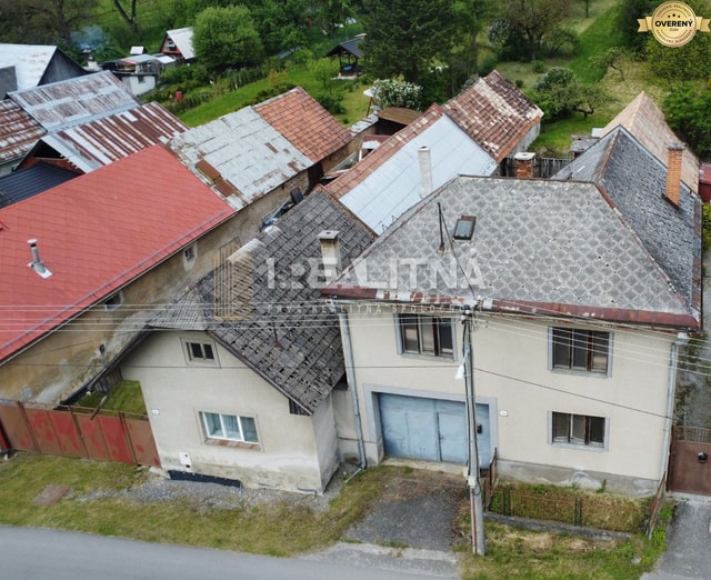 RODINNÝ DOM NA  REKONŠTRUKCIU PODĽA VLASTNÝCH PREDSTÁV, PONIKY, 1157M2