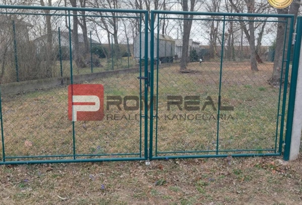 Na PREDAJ záhrada na skok od Bratislavy v obci Hamuliakovo