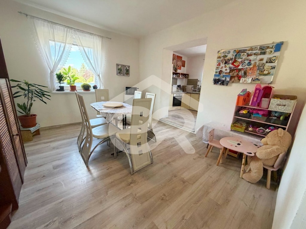 EXKLUZÍVNE Na predaj 4i rodinný dom, Jelšovce, pozemok 1122 m2 3