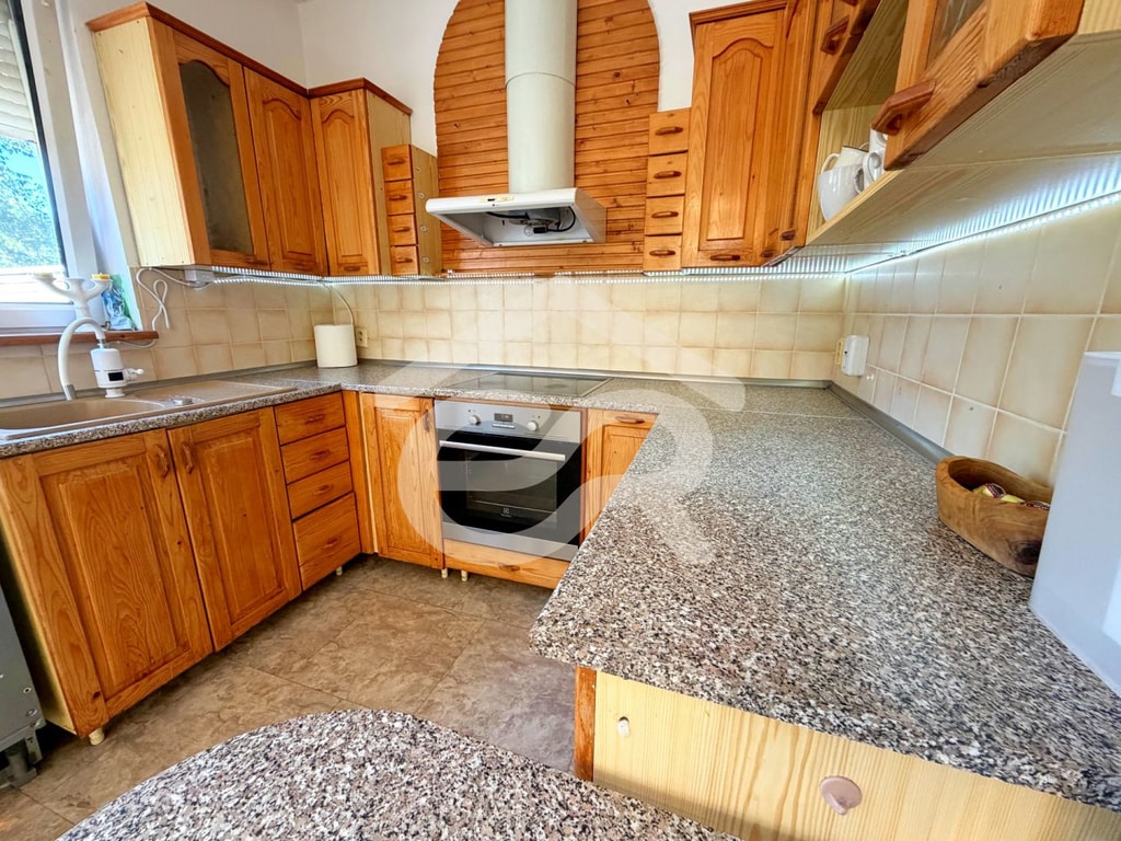 Na predaj 5i rodinný dom vo Vrábľoch, pozemok 1020m2, blízko centra 5