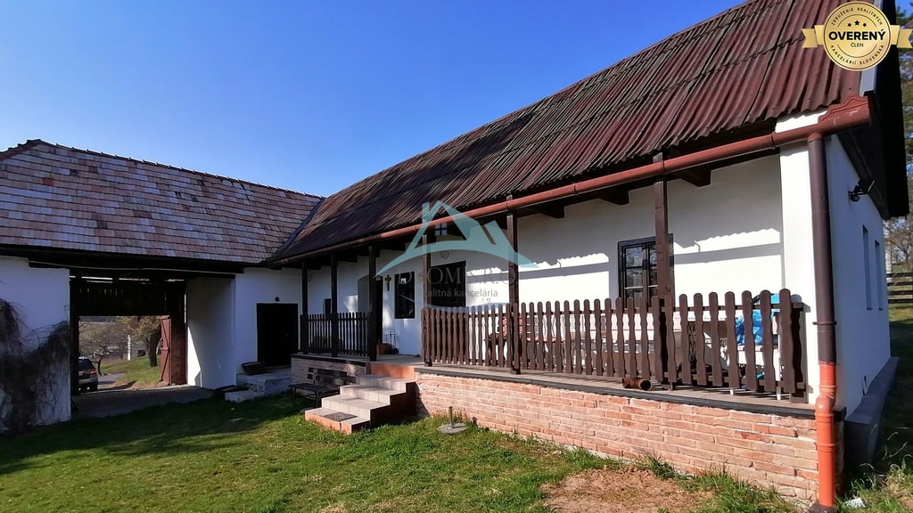 Dva vidiecke domy na pozemku 1,6ha D. Strehová (Prieloh), V. Krtíš. 2