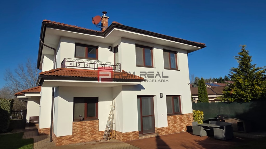 PRENÁJOM 5-izbový RD 140 m2 Záhorská Bystrica 2