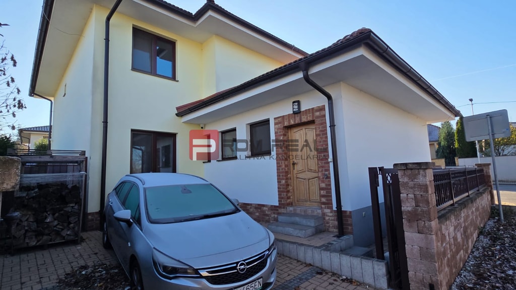 PRENÁJOM 5-izbový RD 140 m2 Záhorská Bystrica 4