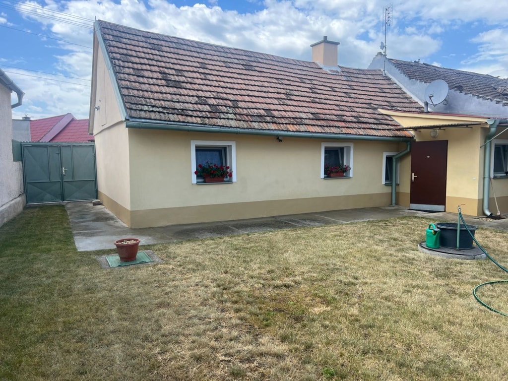 Na predaj - 2 izbový rodinný dom - Vysoká pri Morave 2