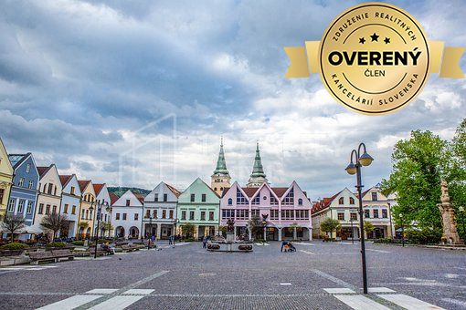 Predaj : Obchodný priestor v centre Žiliny so vstupom priamo z ulice