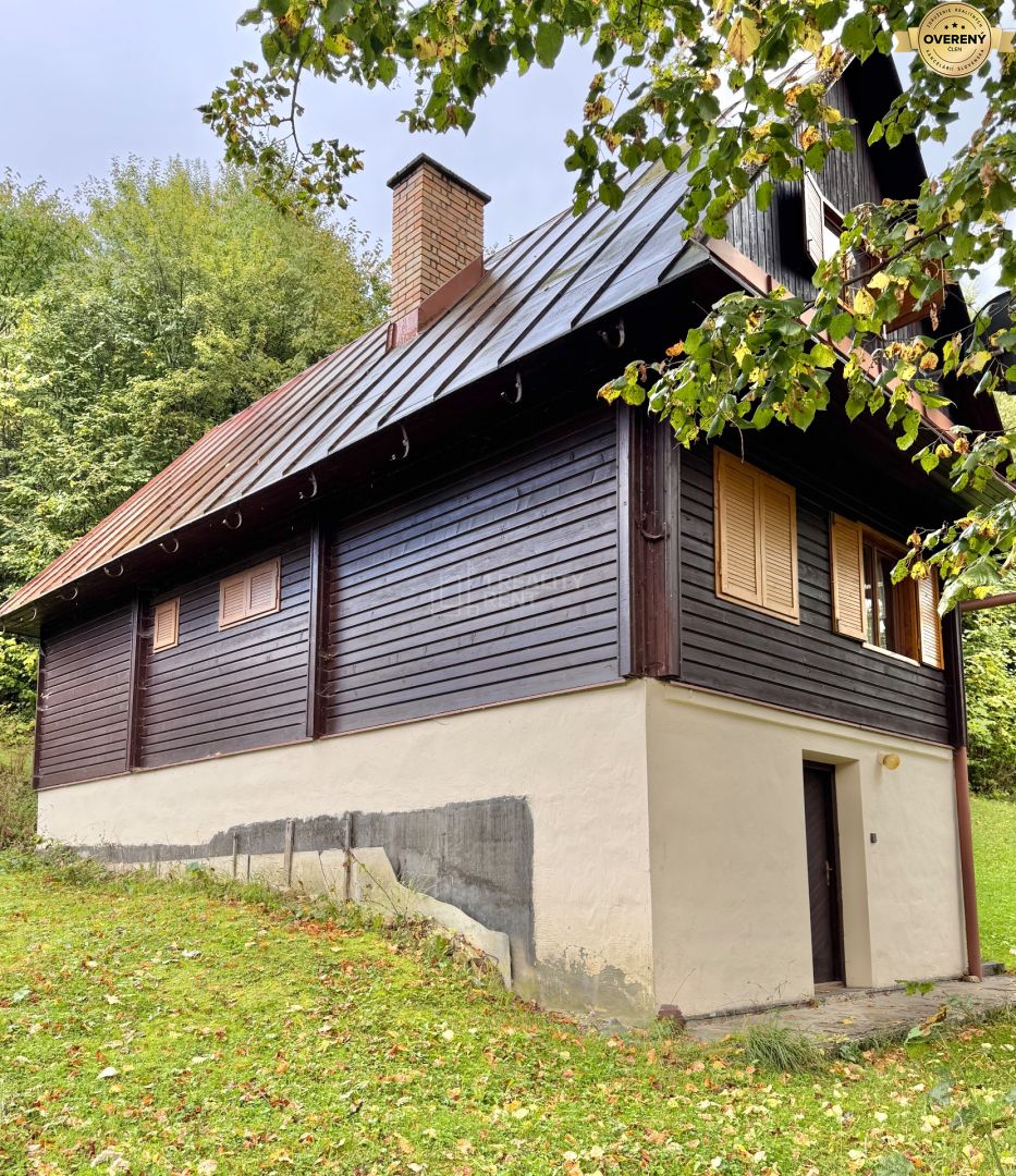Predaj: Rekreačná chata na polosamote v Terchovej s pozemkom v OV 3