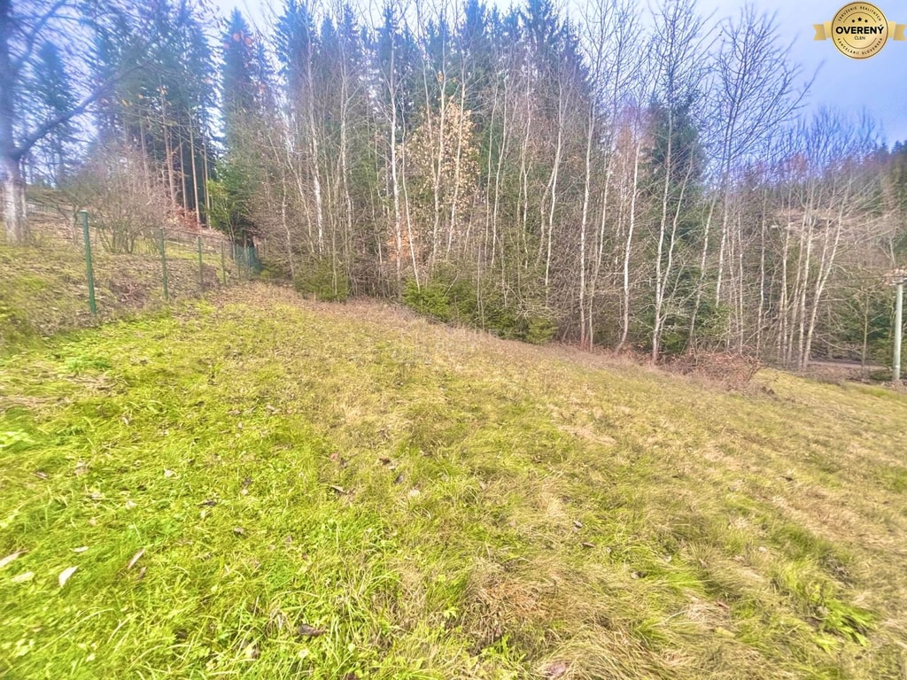 Nádherný pozemok na výstavbu domu, chaty Milošová 3