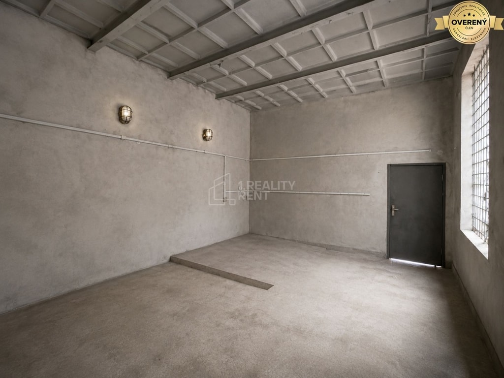 Prenájom výrobéhoj alebo skladového priestoru 460 m2 v Žiline 3