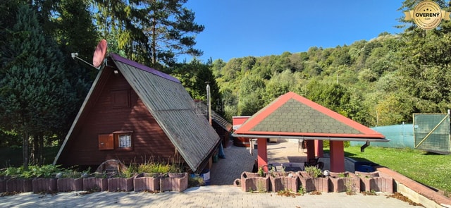 Útulná chatka v Divine s pozemkom v OV a vlastným malým wellnessom