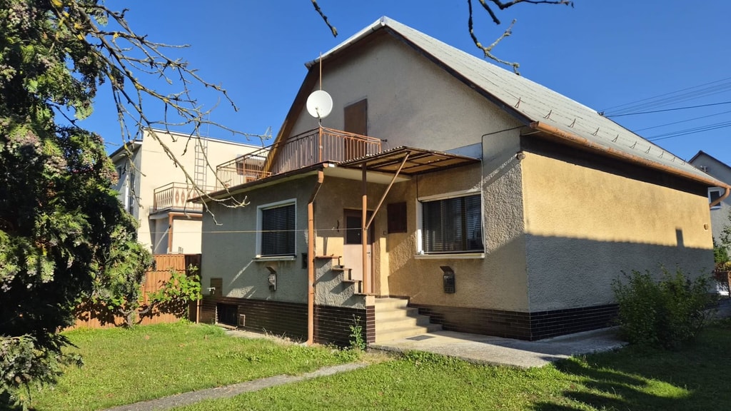 DOM S POTENCIÁLOM A VEĽKOU ZÁHRADOU – PREJTA, POZEMOK 1 050 m² 2
