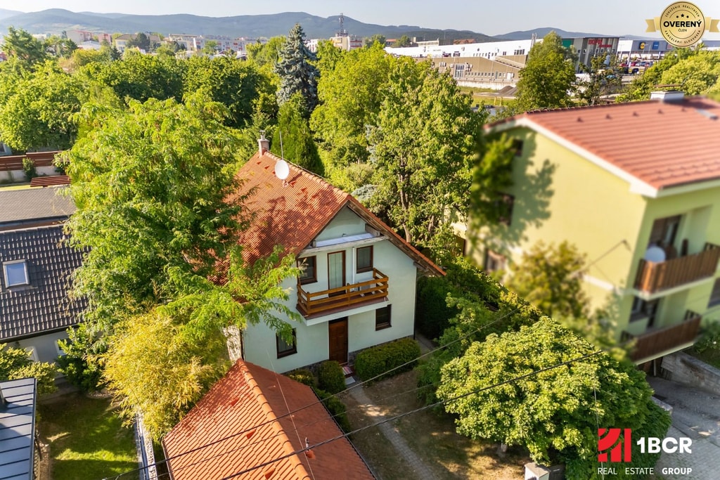 1.BCR | 5–IZB.RD, POZEMOK 796m²,GARÁŽ, PIVNICA,TERASA, SENECKÁ,PEZINOK 4