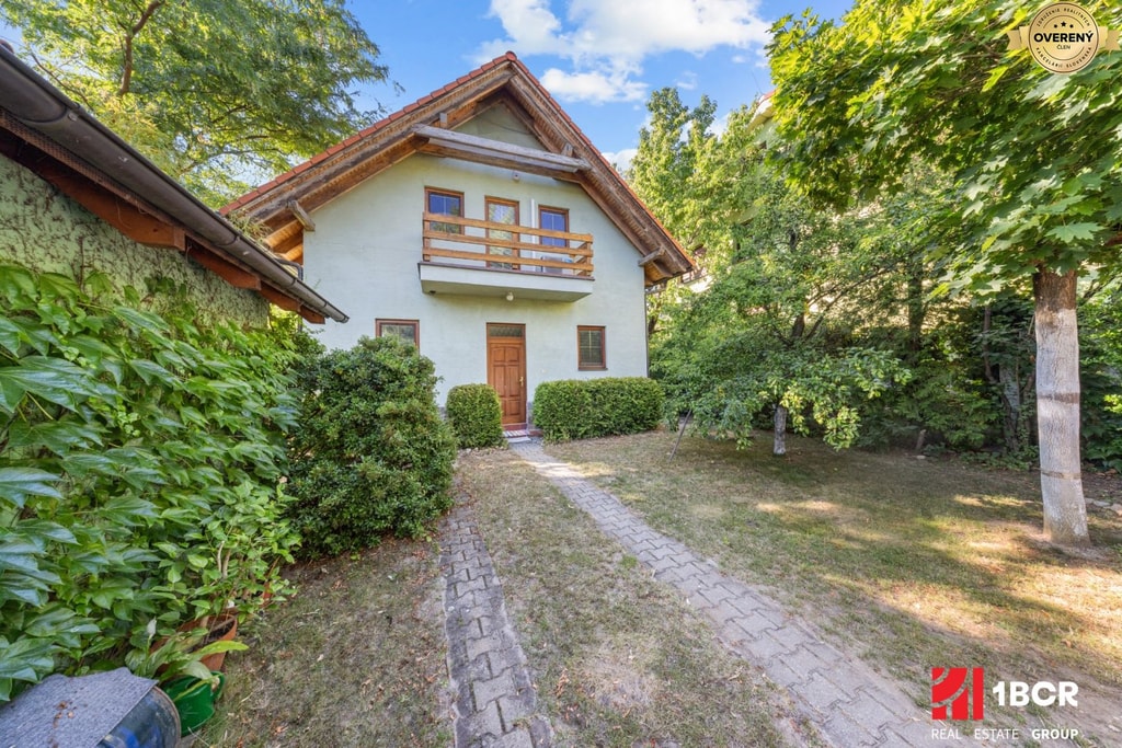 1.BCR | 5–IZB.RD, POZEMOK 796m²,GARÁŽ, PIVNICA,TERASA, SENECKÁ,PEZINOK 3