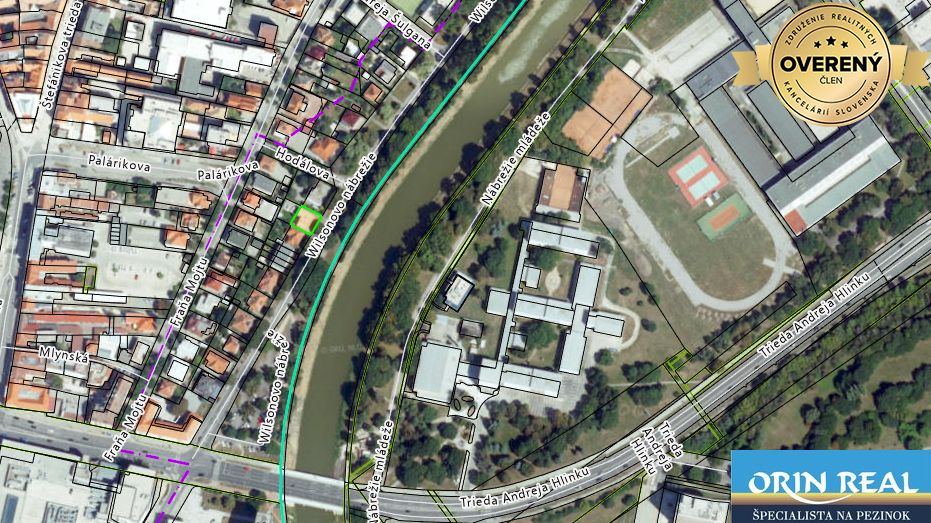 ATRAKTÍVNY RD  V CENTRE PRI RIEKE-  vhodný na podnikanie i bývanie 4