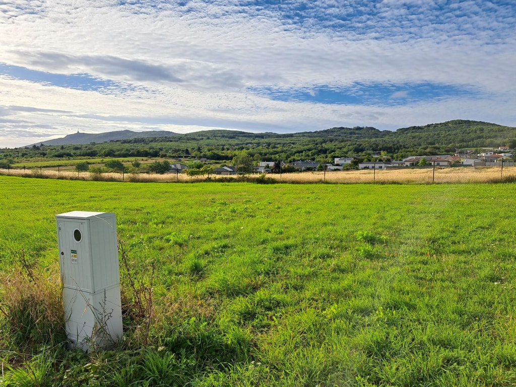 Stavebný pozemok 673 m2 v Štitároch s výhľadom na Zobor i Žibricu