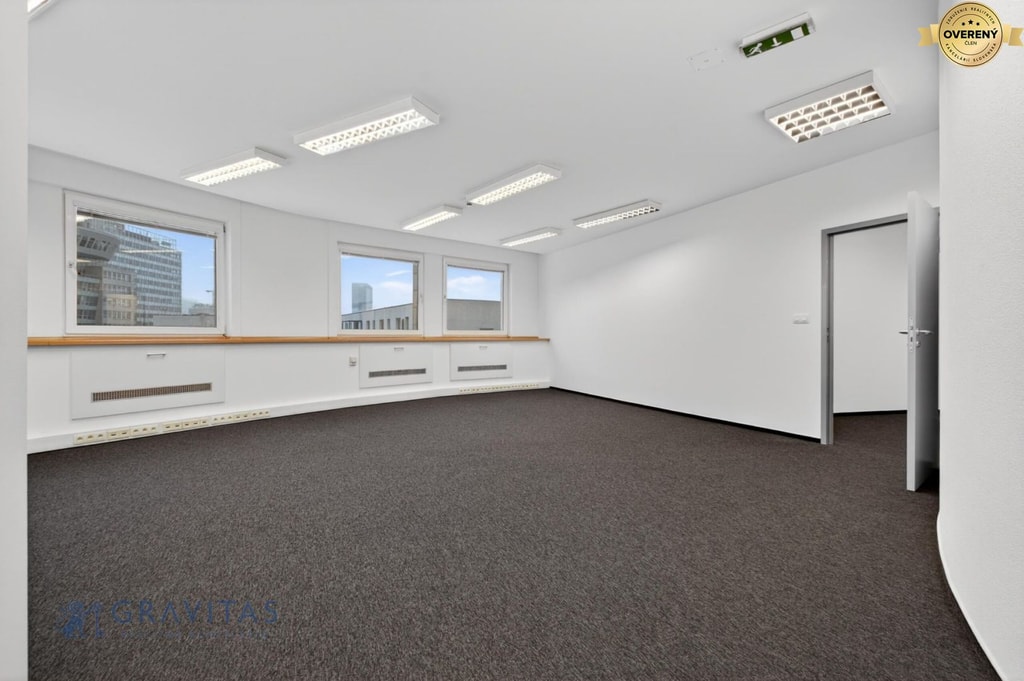 GRAVITAS | Kancelárie od 20m2 na PRENÁJOM | TOP biznis lokalita 4