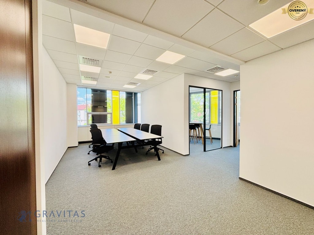 GRAVITAS | Zariadené Kancelárie Prenájom | ReadyToWork | Apollo BC II 2