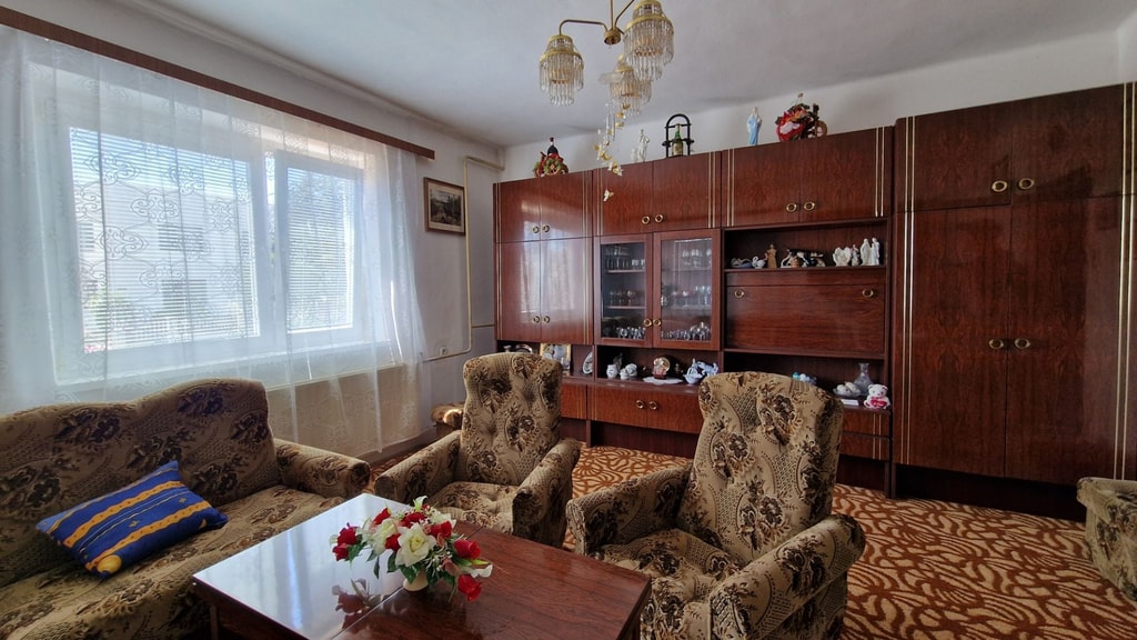 Rodinný dom s pozemkom 1857 m² v tichej uličke obce Zemplínsky Branč 2