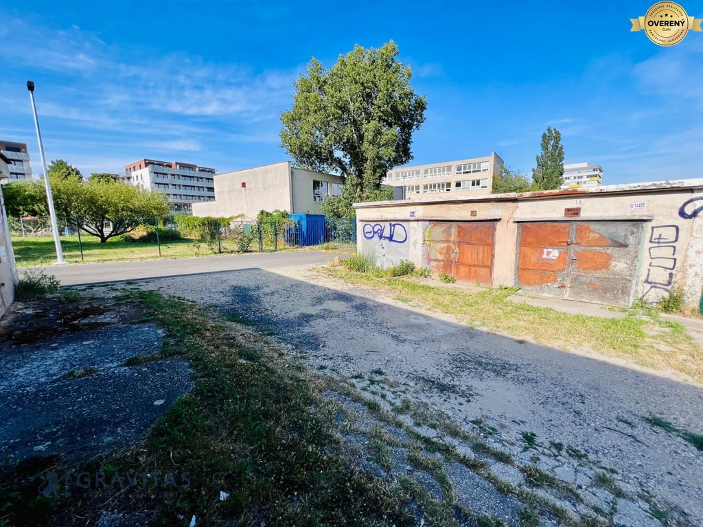 Ponúkame na predaj Garáž na Skalickej ul. Nové Mesto 4