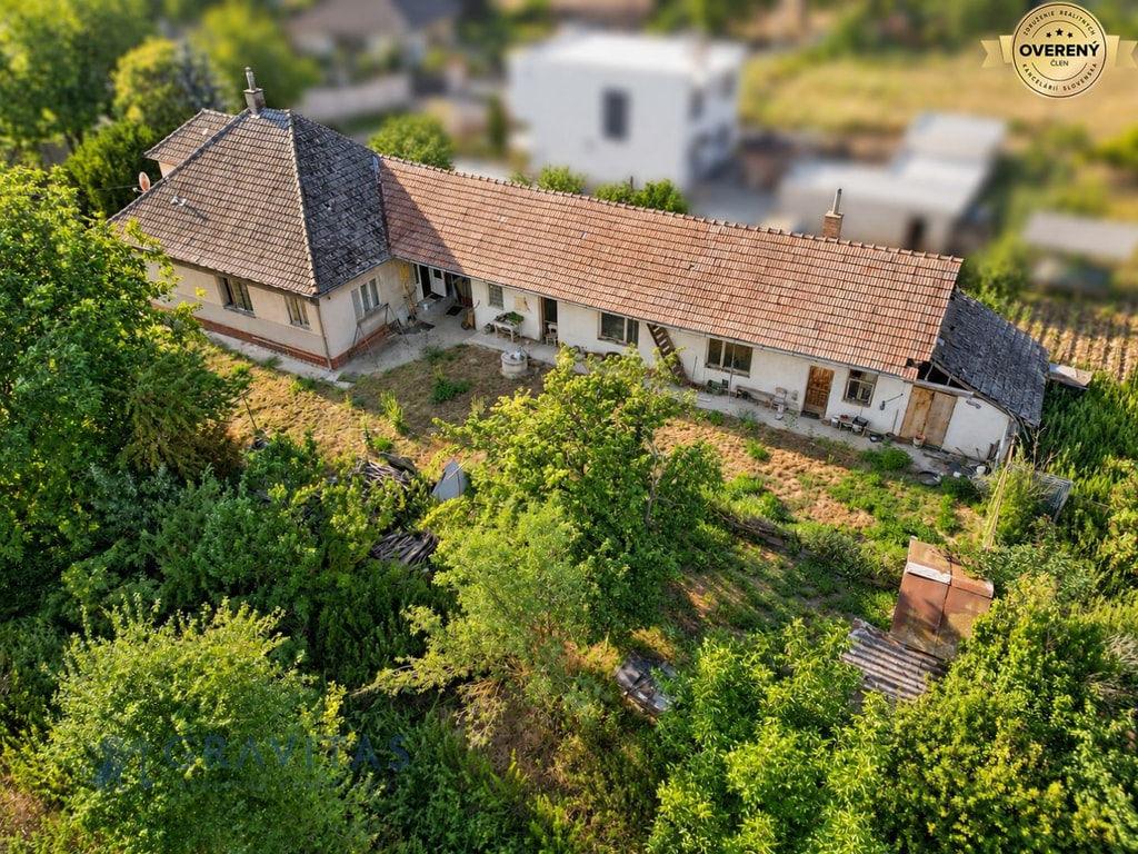 RODINNÝ DOM S ROZĽAHLÝM POZEMKOM 2 951 m² A PRÍSTAVBOU | BAB 2