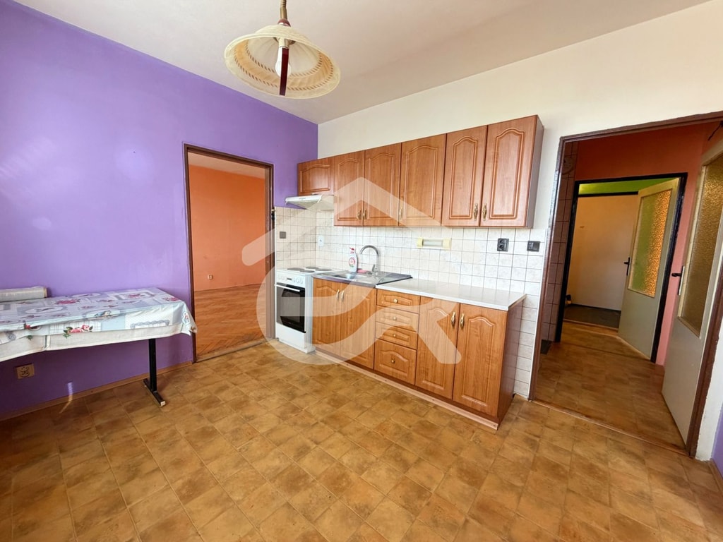 Na predaj 3-izbový byt vhodný na rekonštrukciu, Lúky, Vráble, 75m2 2