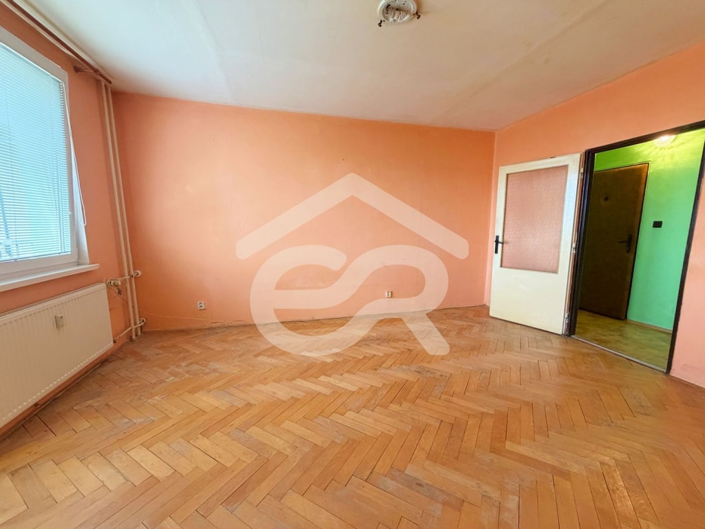Na predaj 3-izbový byt vhodný na rekonštrukciu, Lúky, Vráble, 75m2 3