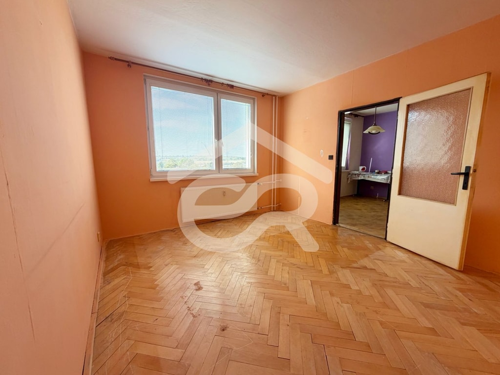 Na predaj 3-izbový byt vhodný na rekonštrukciu, Lúky, Vráble, 75m2 5