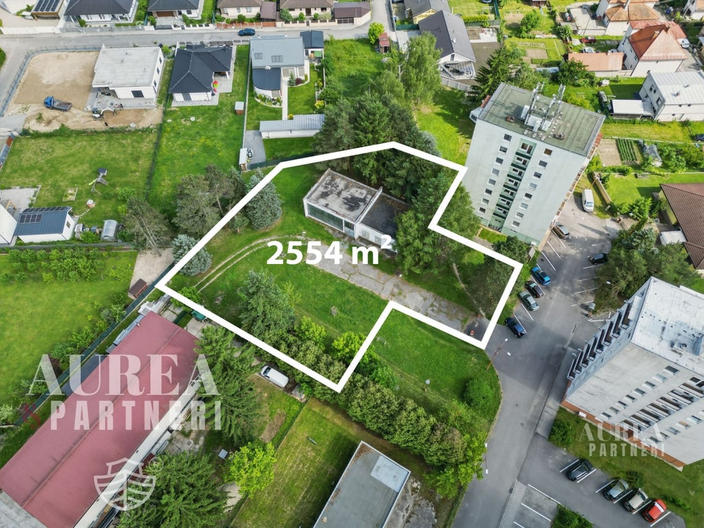 PREDAJ Rovinatý pozemok s IS pre rodinný DOM 2554m2 Kováčová Zvolen 2