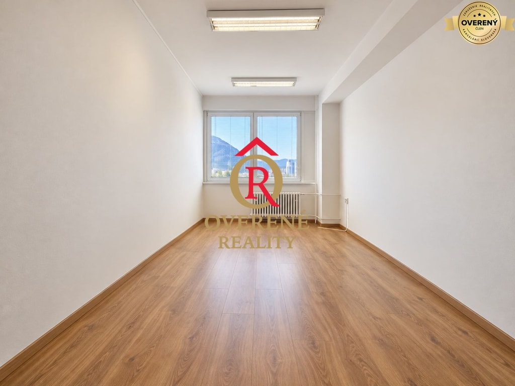 Na prenájom moderné kancelárie, parkovanie - Banská Bystrica, centrum 2