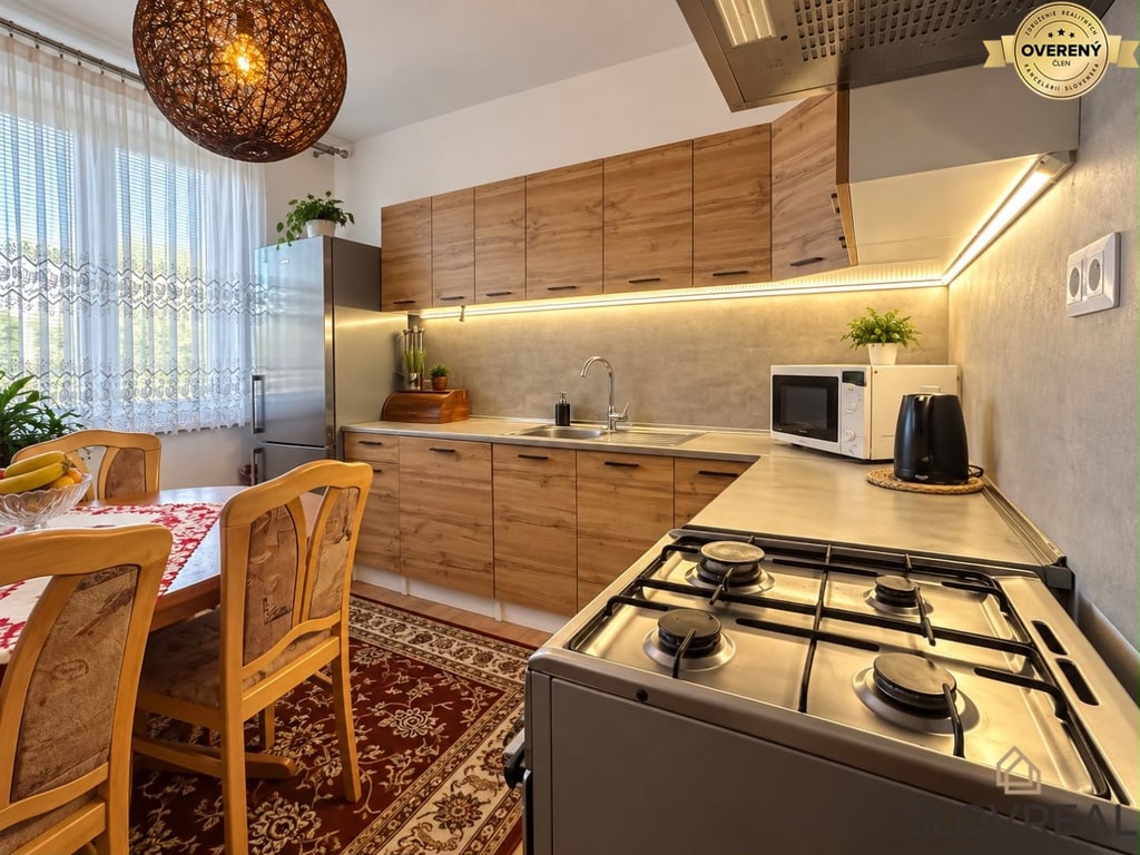 SLOVREAL - 1-izbový byt Levice, 36m2 2