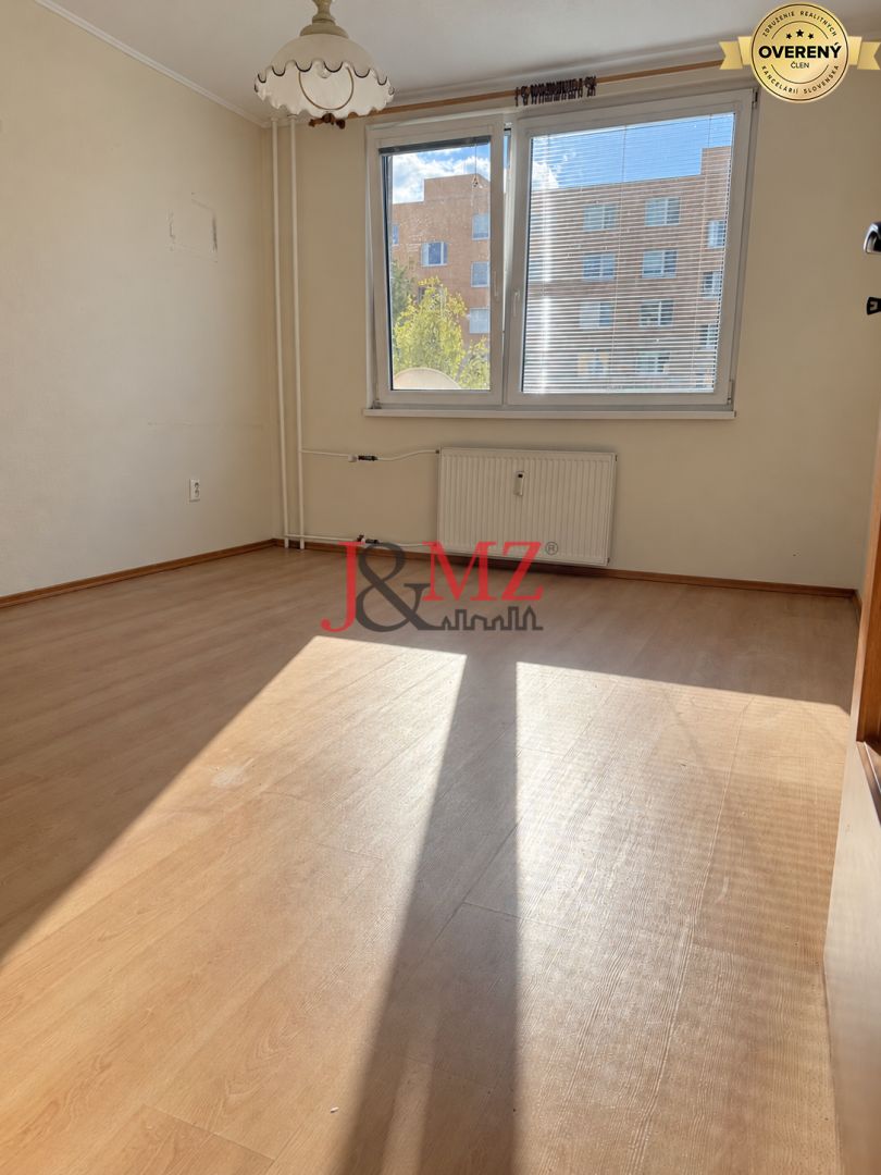 Priestranný 2-izbový byt - 61,5 m², kpt. Nálepku 3