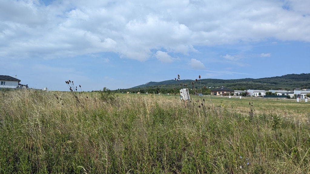 Stavebný pozemok 663 m2 v obci Štitáre s pekným výhľadom na Žibricu 2