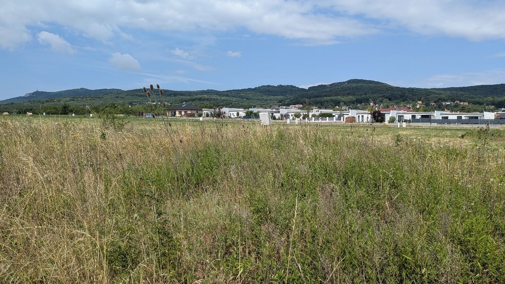 Stavebný pozemok 663 m2 v obci Štitáre s pekným výhľadom na Žibricu 3