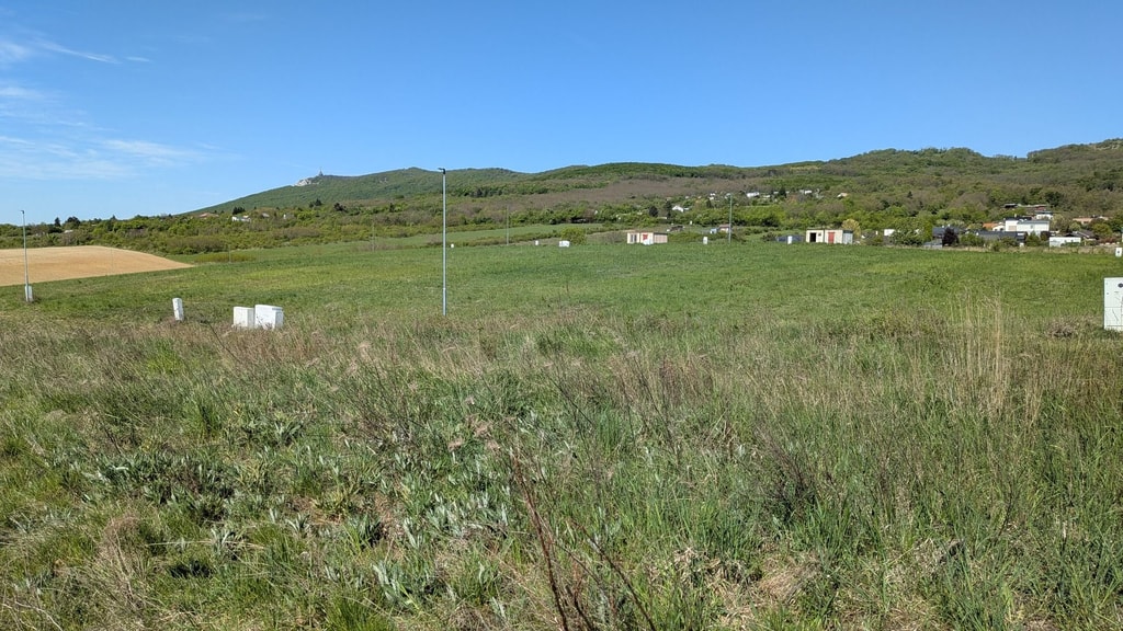 Stavebný pozemok v Štitároch 764 m2 s výhľadom na Nitru 3