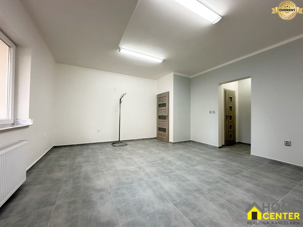 PRENÁJOM: KOMPLETNE ZREKONŠTRUOVANÝ PRIESTOR PRE SLUŽBY, CENTRUM 3