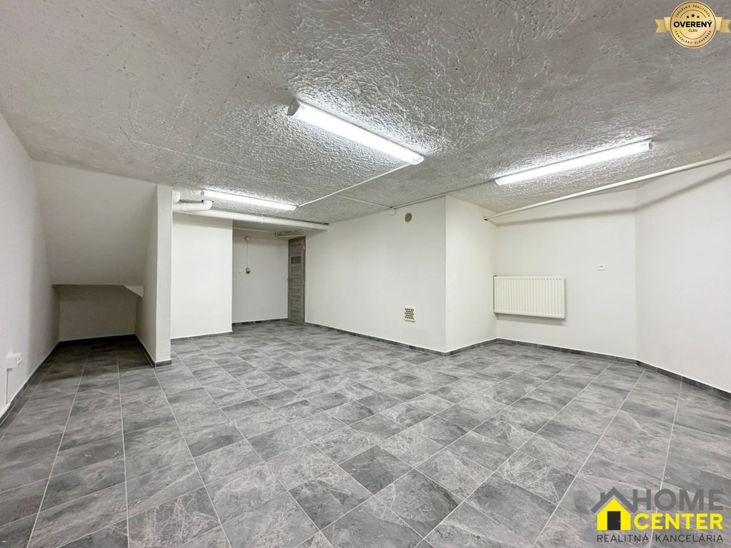 PRENÁJOM: KOMPLETNE ZREKONŠTRUOVANÝ PRIESTOR PRE SLUŽBY, CENTRUM 5