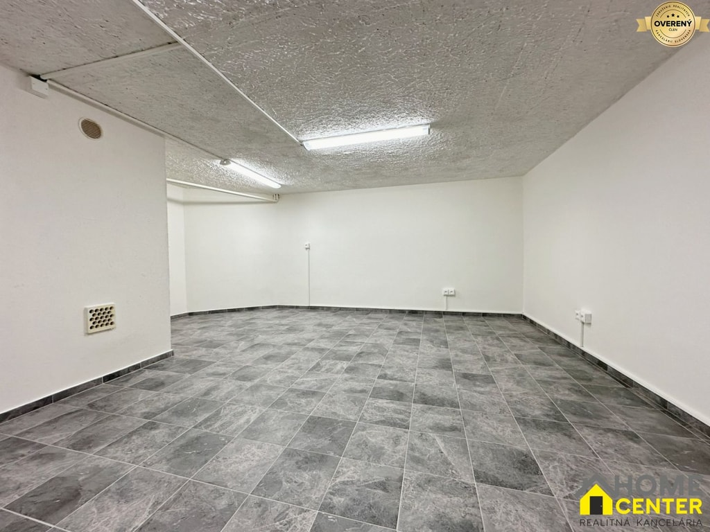 PRENÁJOM: KOMPLETNE ZREKONŠTRUOVANÝ PRIESTOR PRE SLUŽBY, CENTRUM 4